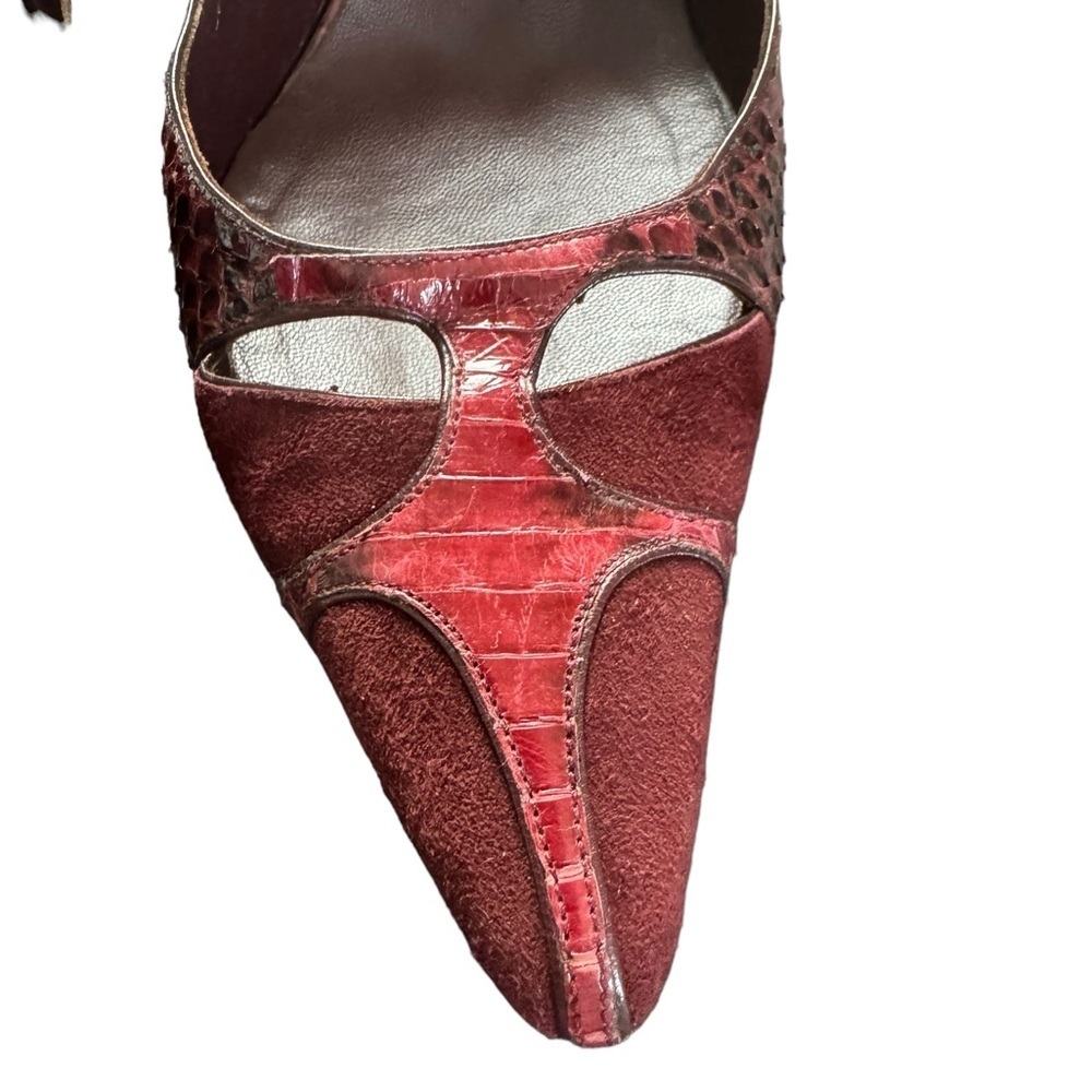 MANOLO BLAHNIK Burgundy D’Orsay Heels Pumps with Suede, Crocodile, Size 8 US​​​ - Picture 3 of 11
